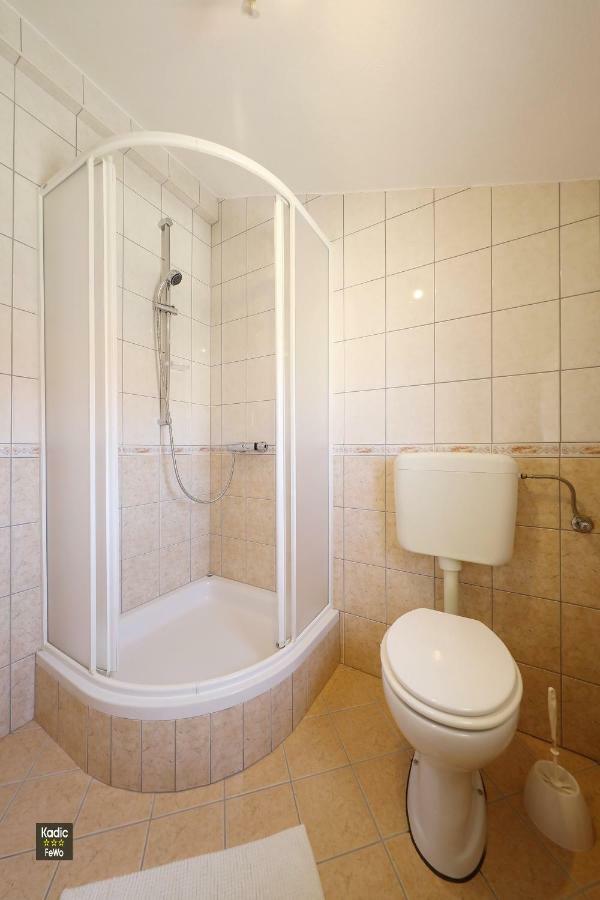 Apartment Josip Vir Ngoại thất bức ảnh